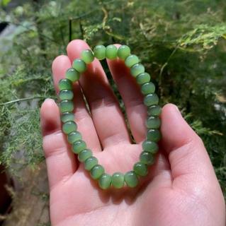 为什么越来越多人喜欢戴和田玉手串?