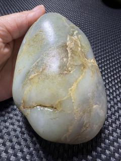 和田玉籽料青花原石,700.1克,可以直接做一个观赏小摆件,肉质细腻,料