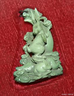 千万不要忘了和田玉还有一种颜色