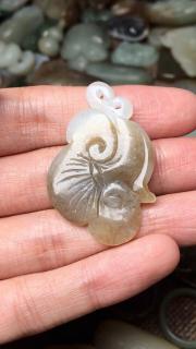 和田玉挂件这样戴,气质翻倍✨